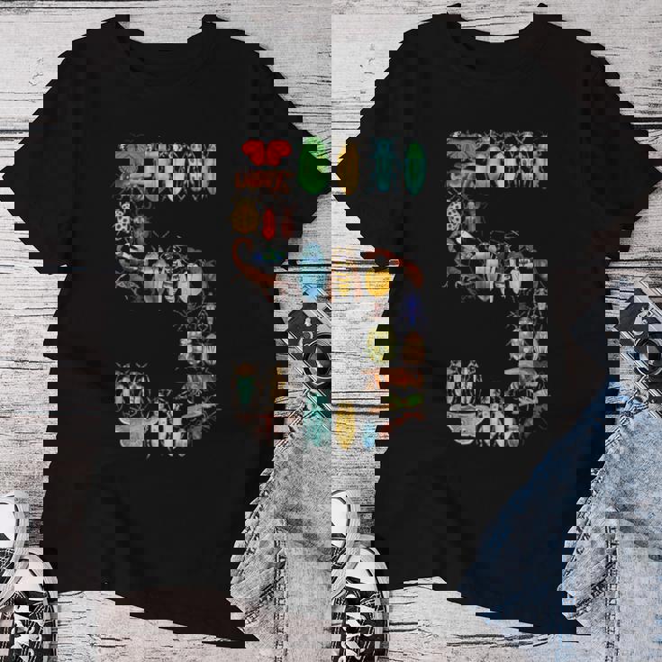 キッズ 5歳 誕生日 虫 虫 カブトムシ 男の子 女の子 5歳 レディースTシャツ 面白い贈り物