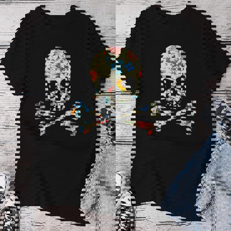 ジョリー・ロジャーのシルエット 花柄 スカル＆クロスボーン レディースTシャツ 面白い贈り物