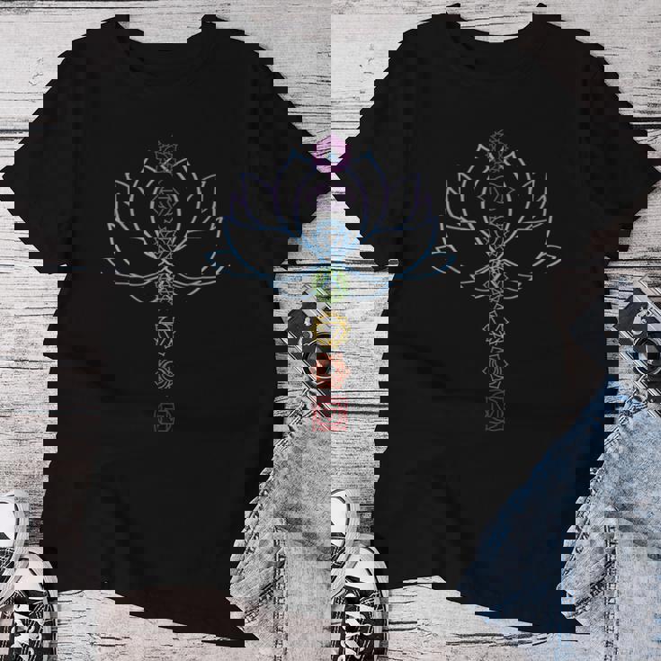 スピリチュアル禅 蓮の花のチャクラ ヨガ愛好家 レディースTシャツ 面白い贈り物