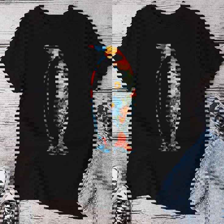 ボタニカルフラワーのシルエット 花柄 ペンギン レディースTシャツ 面白い贈り物