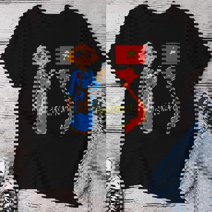 美しい笑顔のベトナムの女の子、旗とベトナムの地図 レディースTシャツ 面白い贈り物