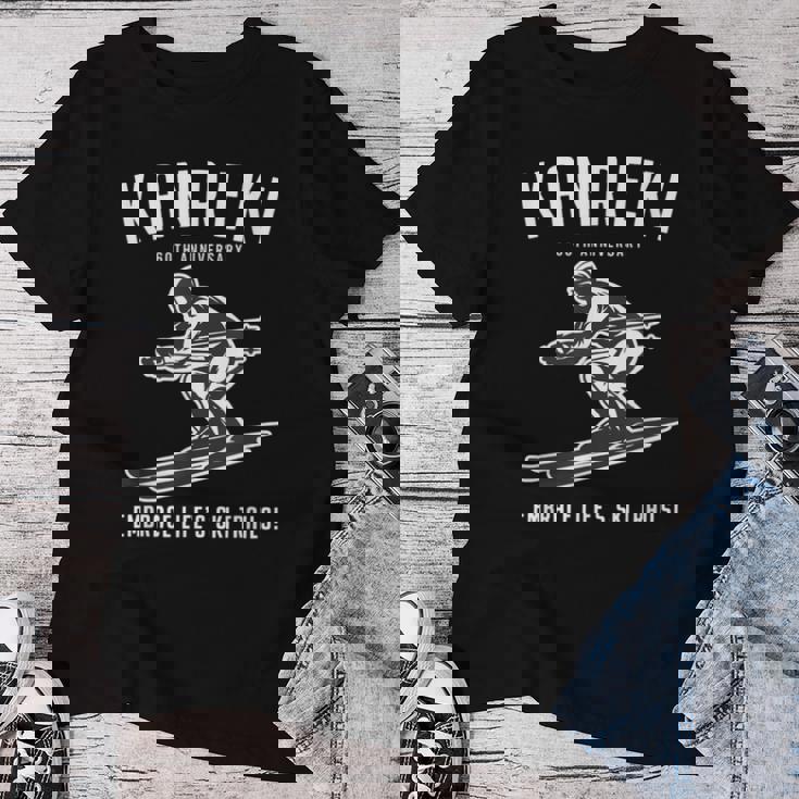 還暦祝い スキー好き 雪好き 父 母 男性 女性 60歳お祝い Embrace Life'ski Trails レディースTシャツ 面白い贈り物