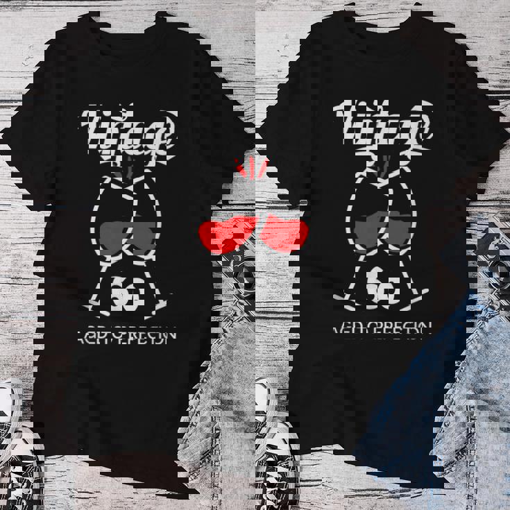 還暦祝い ワイン好き 酒好き 父 母 男性 女性 60歳お祝いintage Aged To Perfection レディースTシャツ 面白い贈り物