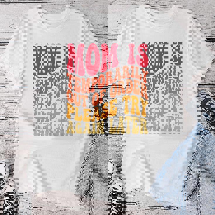 Momは一時的に順不同でおもしろいジョーク ママ向け レディースTシャツ 面白い贈り物