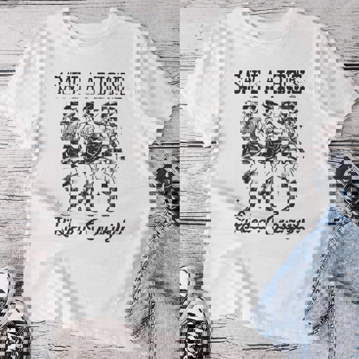 Save A Horse Ride A Cowgirl レトロ ウエスタン ロデオ カントリーガール レディースTシャツ 面白い贈り物