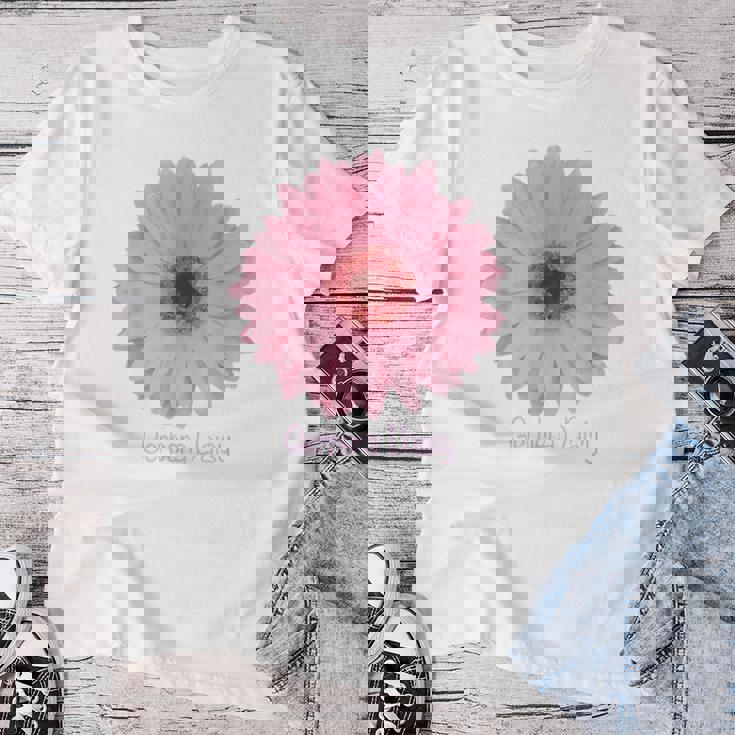 ガーベラ デイジー 花 レディースTシャツ 面白い贈り物