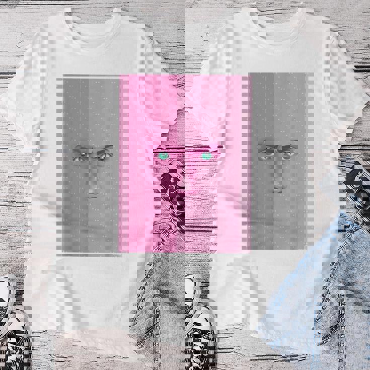 ドリミ4周年記念 壁（花房 柳） レディースTシャツ 面白い贈り物