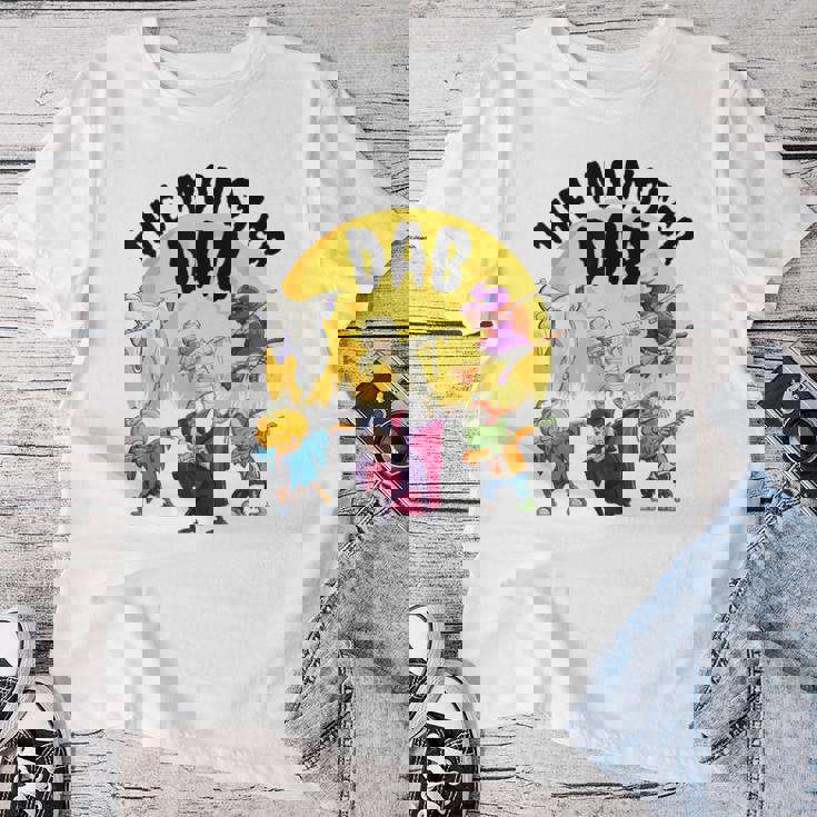 ハロウィン ダビングゾンビ 魔女と怪獣 男の子 女の子 キッズ レディースTシャツ 面白い贈り物