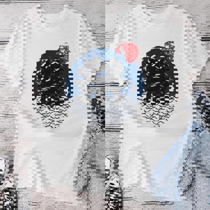 祭 まつり お祭り 海 富士山 鯛 夏祭り 秋祭り 花火大会 納涼まつり カジュアル はっぴのようなおもしろワッショイ レディースTシャツ 面白い贈り物