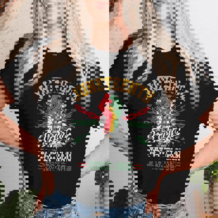 1865年以来、すべてのチェーンを破る 女性 男性 Junenth Freedom レディースTシャツ 彼女への贈り物