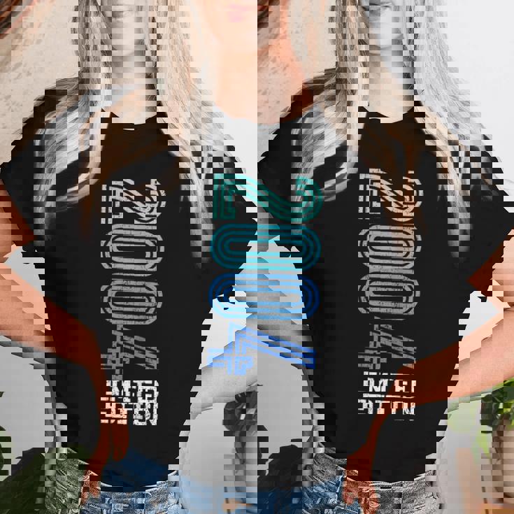 20歳の誕生日プレゼント 女の子 男の子 2004 限定版 レディースTシャツ 彼女への贈り物