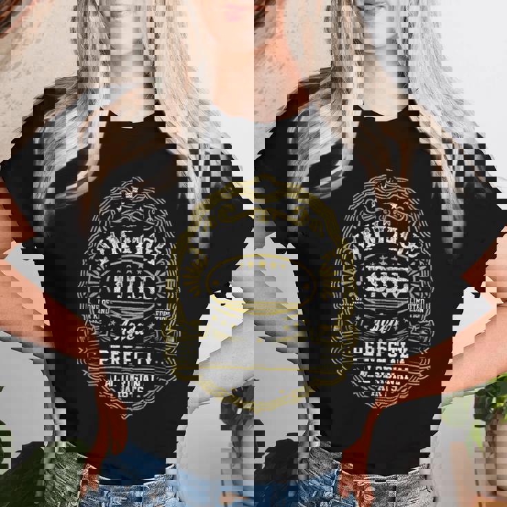 70歳の誕生日 男性 女性 70歳 ヴィンテージ 1955年 レディースTシャツ 彼女への贈り物