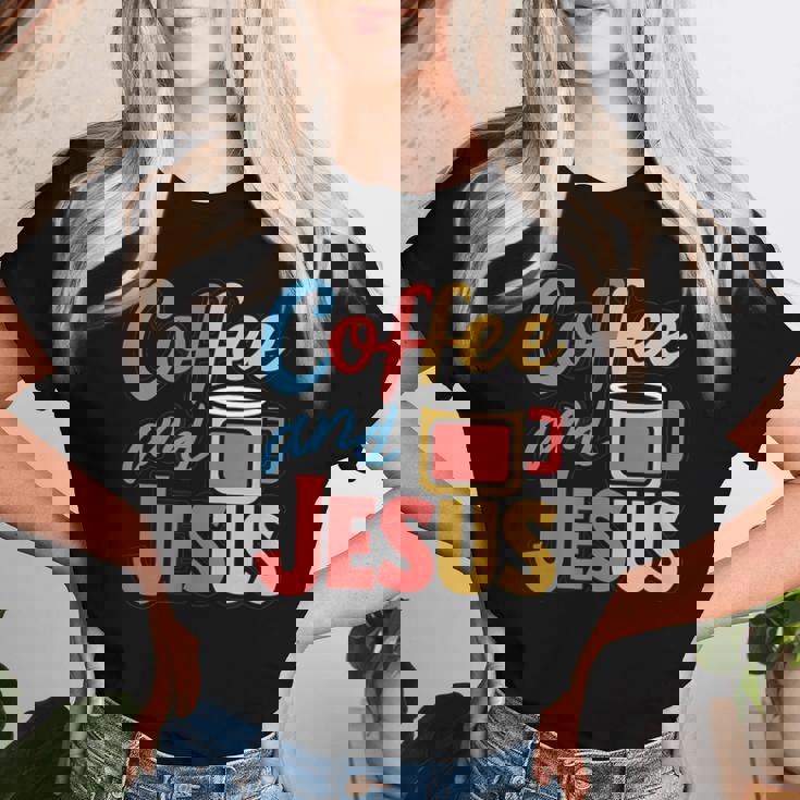 Coffee And Jesus Awesome Christian Caffeine Lover Church レディースTシャツ 彼女への贈り物