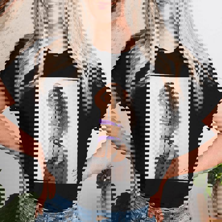 Hot Girl On 男性用 紫のセクシーなモデル レディースTシャツ 彼女への贈り物