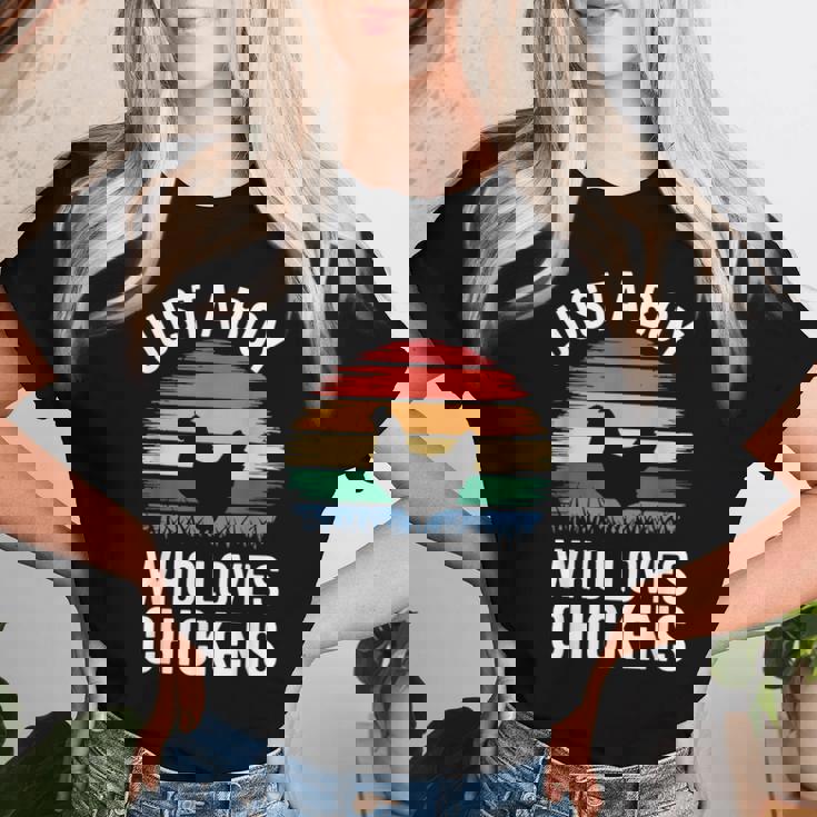 Just A Boy Who Loves Chickens シャツ キッズ 幼児 男の子 チキン レディースTシャツ 彼女への贈り物