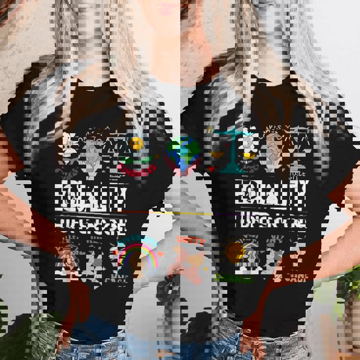 Lgbt 平等は誰もプライドを痛めない 人権 男性 女性 キッズ レディースTシャツ 彼女への贈り物