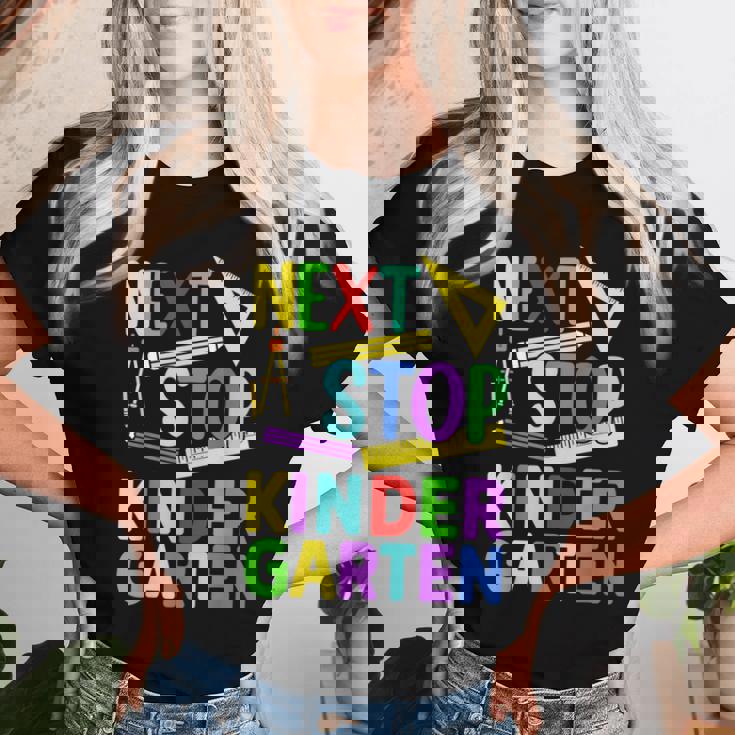 Nexttop 幼稚園 幼稚園 卒業 2025年 男の子 女の子 レディースTシャツ 彼女への贈り物