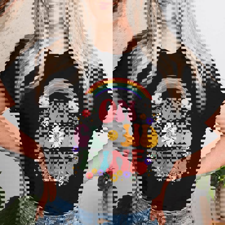 On Cloud Nine Birthday シャツ 9歳の誕生日 女の子 面白い レトロ レディースTシャツ 彼女への贈り物