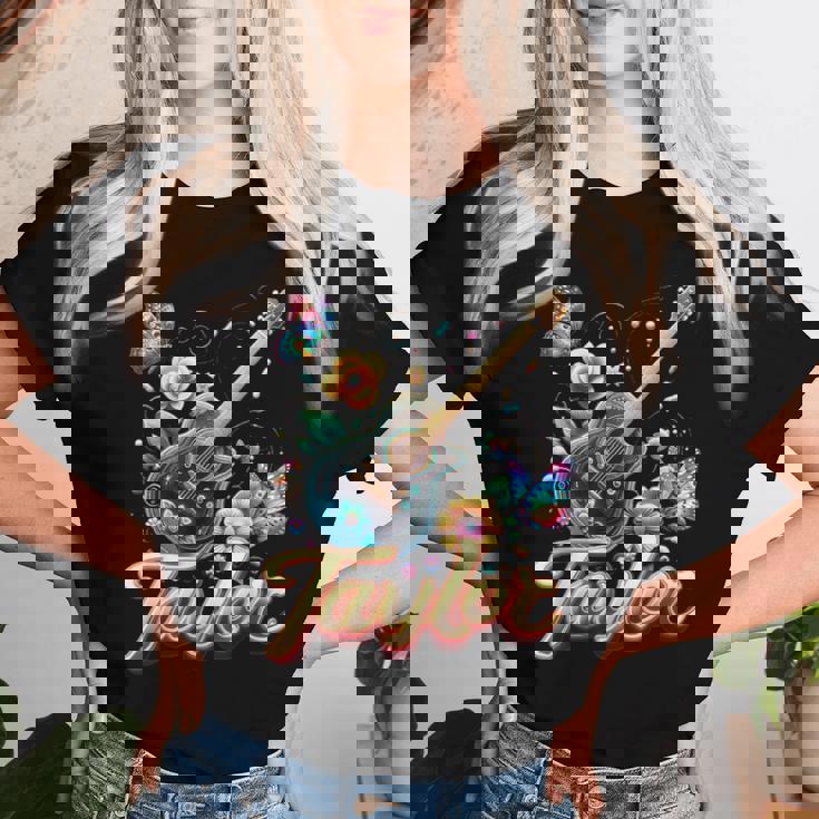 Taylor ファーストネーム I Love Taylor Birthday Girl Groovy 2010年代 レディースTシャツ 彼女への贈り物