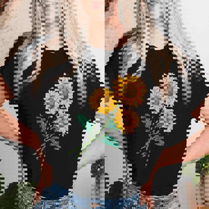 ひまわりの花束 春のフローラルガーデン 黄色の花 レディースTシャツ 彼女への贈り物