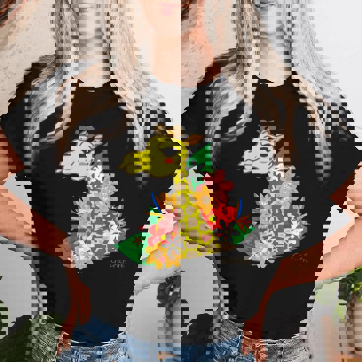 キリン 花 Giraffes Flower レディースTシャツ 彼女への贈り物