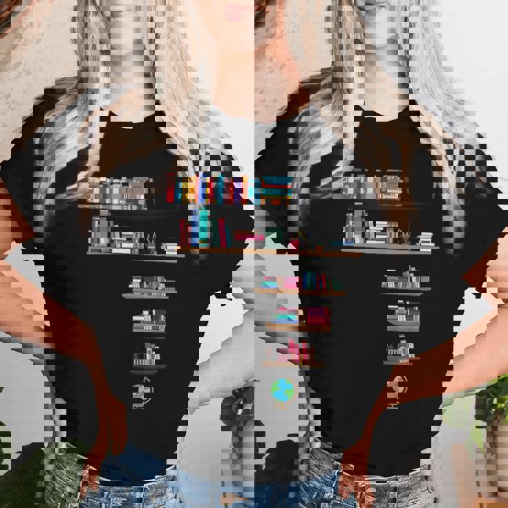 クールなアフリカの地図アート 男性 女性 アフリカの図書館読者 レディースTシャツ 彼女への贈り物