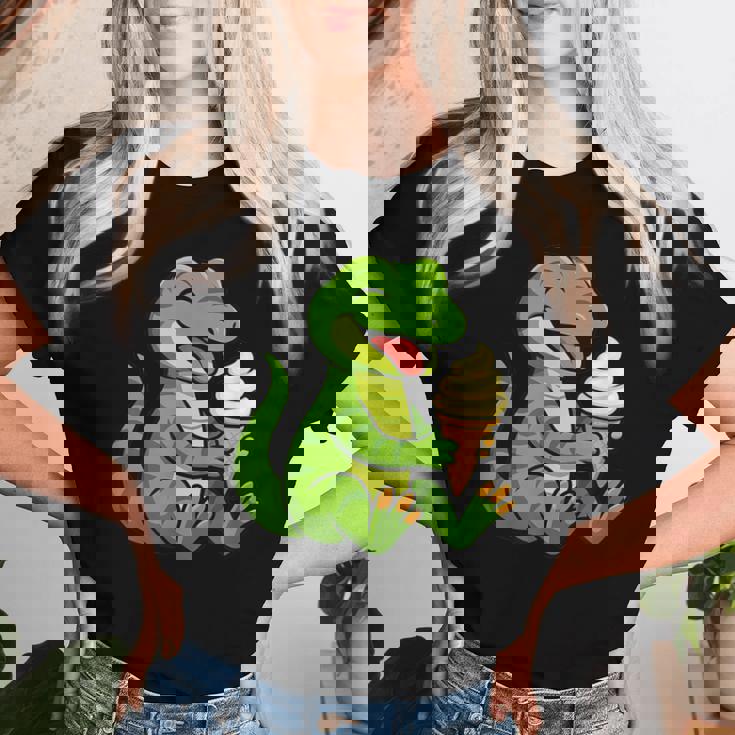 トカゲ アイスクリーム 動物園 動物好き カワイイ 男の子 女の子 キッズ レディースTシャツ 彼女への贈り物