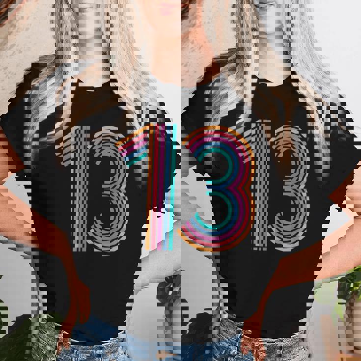 ナンバー13 13周年 男の子 女の子 13歳の誕生日 レディースTシャツ 彼女への贈り物