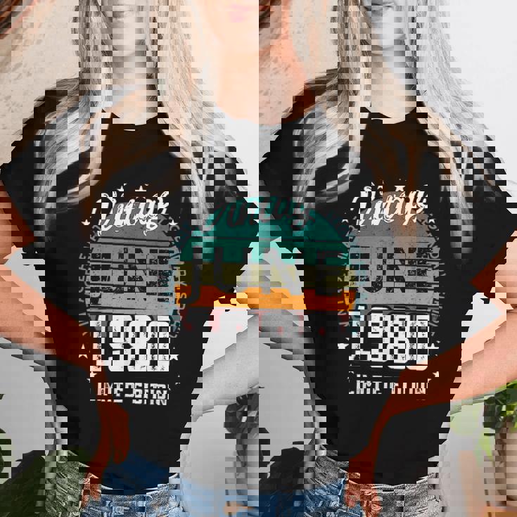 レトロ 45歳 ヴィンテージ 1980年6月 45歳の誕生日 男性 女性 レディースTシャツ 彼女への贈り物