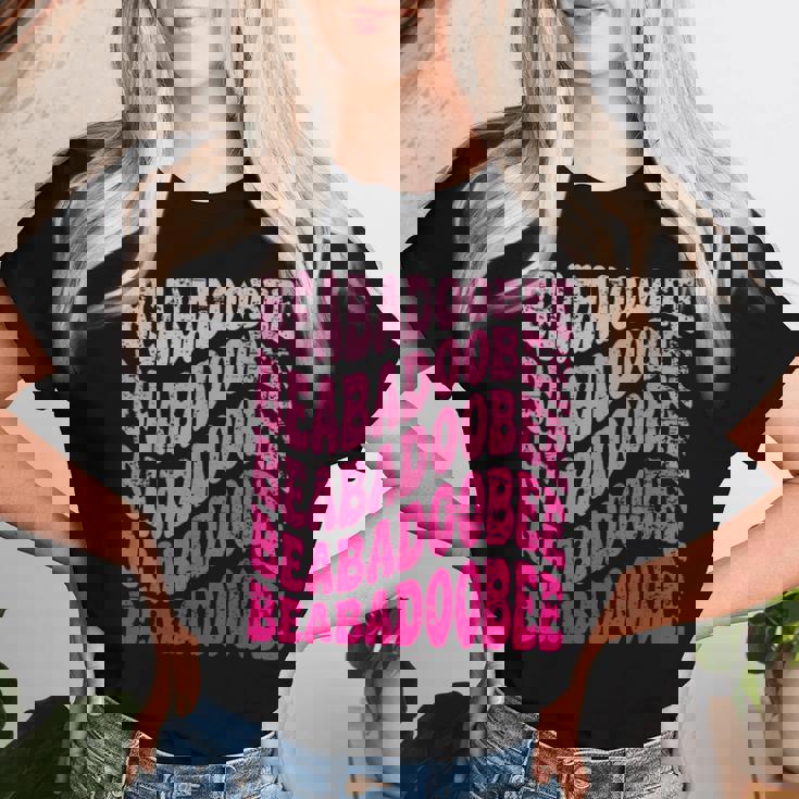 レトロ Beabadoobee 名前 パーソナライズ Beabadoobee レディースTシャツ 彼女への贈り物