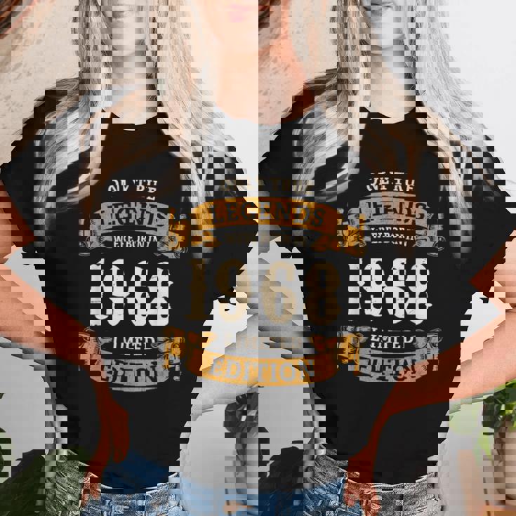 ヴィンテージ 1968 ギフト 男性 女性 長寿祝い 1968年生まれ ユニークな誕生日プレゼント レディースTシャツ 彼女への贈り物