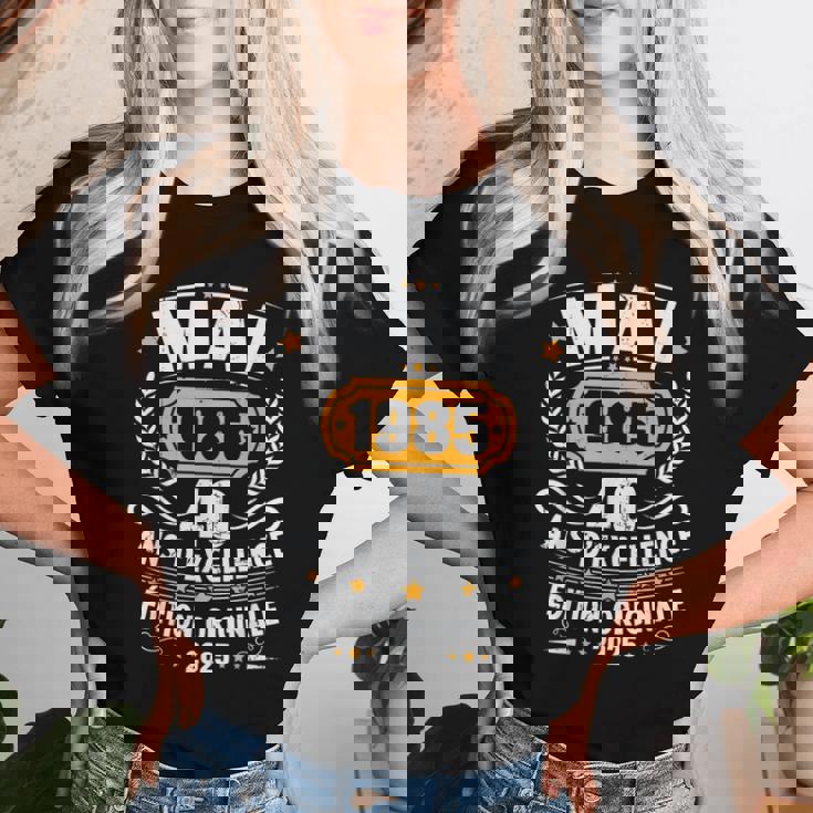 ヴィンテージ 1985年5月 40歳の誕生日プレゼント 男性 女性 レディースTシャツ 彼女への贈り物