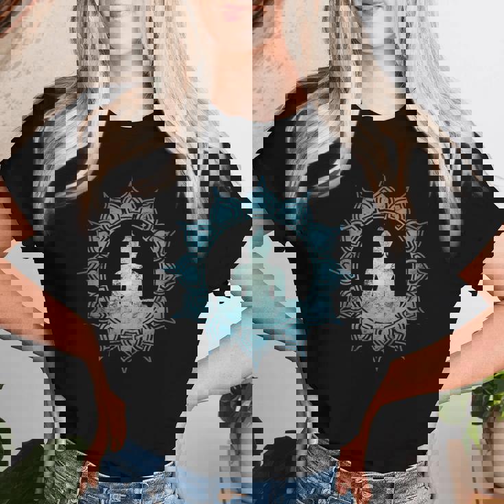 仏 瞑想 チャクラ 蓮の花 仏教 ヨガ レディースTシャツ 彼女への贈り物