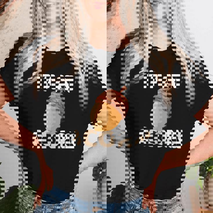 感謝祭 秋 どんぐり コスチューム Happy Falleason ギフト レディースTシャツ 彼女への贈り物