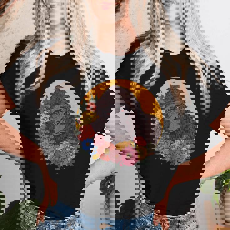 花のイラストとゴリラ レディースTシャツ 彼女への贈り物