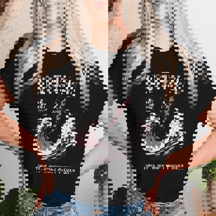 還暦祝い サーフィン 波 海好き 父 男性 女性 60歳 Time Is A Wave I'm Theurfer レディースTシャツ 彼女への贈り物