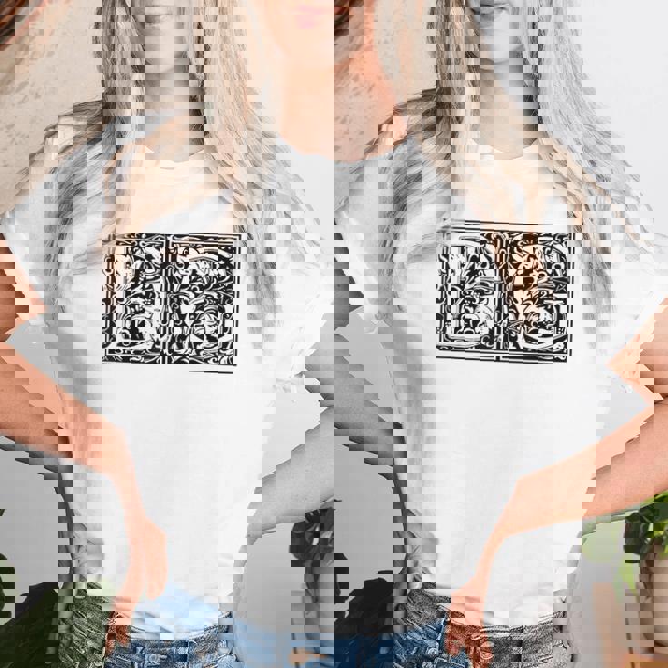 Dg Initials D G Nameurname Onomastics Onomatology レディースTシャツ 彼女への贈り物