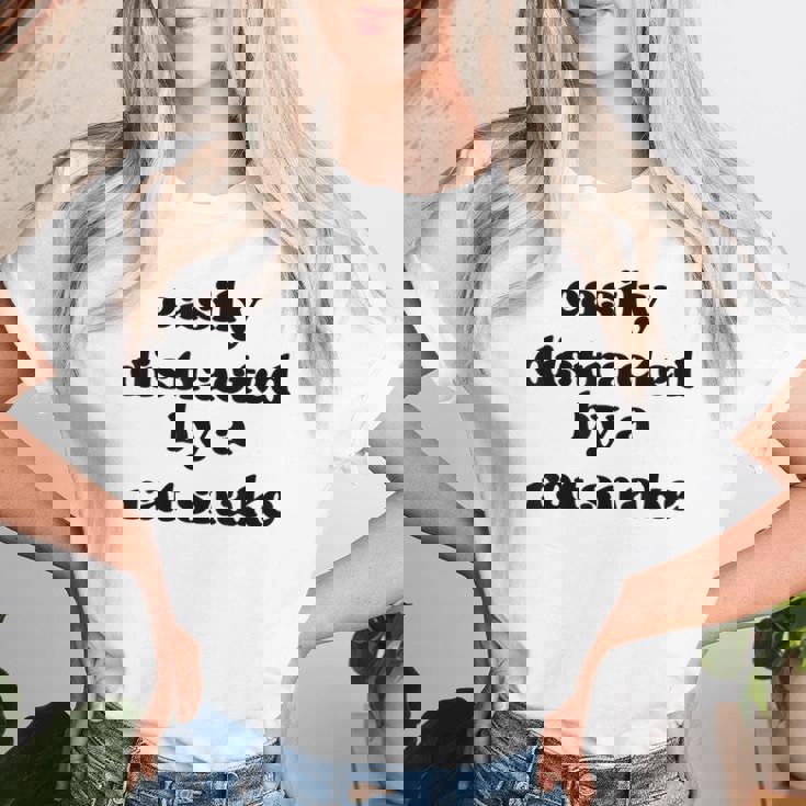 Easy Distracted By Anake Dad Mom Ratnake レディースTシャツ 彼女への贈り物