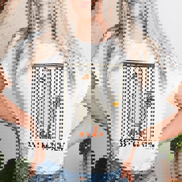 Goose Got Tooilly Hilariousilly Goose Gese Duck Meme レディースTシャツ 彼女への贈り物