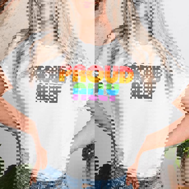 Lgbtq Proud Ally Lesbian Gay Pride Lgbt Ally Rainbowintage レディースTシャツ 彼女への贈り物