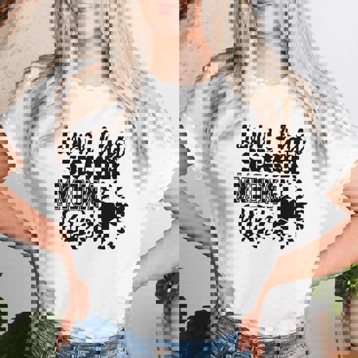 Livin' Thatoccer Mom Life ファニースポーツ 母の日 長袖tシャツ レディースTシャツ 彼女への贈り物