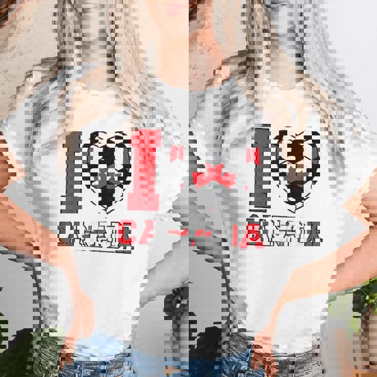 I Love Canada サッカーボール 男の子 女の子 キッズ カナダ国旗 レディースTシャツ 彼女への贈り物