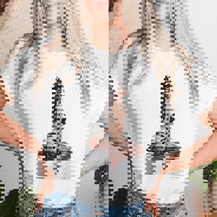 Sexy Girl グラフィックtシャツ セクシー「バッドキティ」ピンナップガール カットアウト。 レディースTシャツ 彼女への贈り物