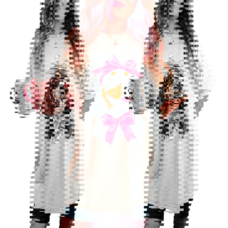 Coquette Bow Coonhound Dog Mom ピンクリボンガール レディースオーバーサイズコンフォートTシャツ Coquette Bow Coonhound Dog Mom ピンクリボンガール レディースオーバーサイズコンフォートTシャツ