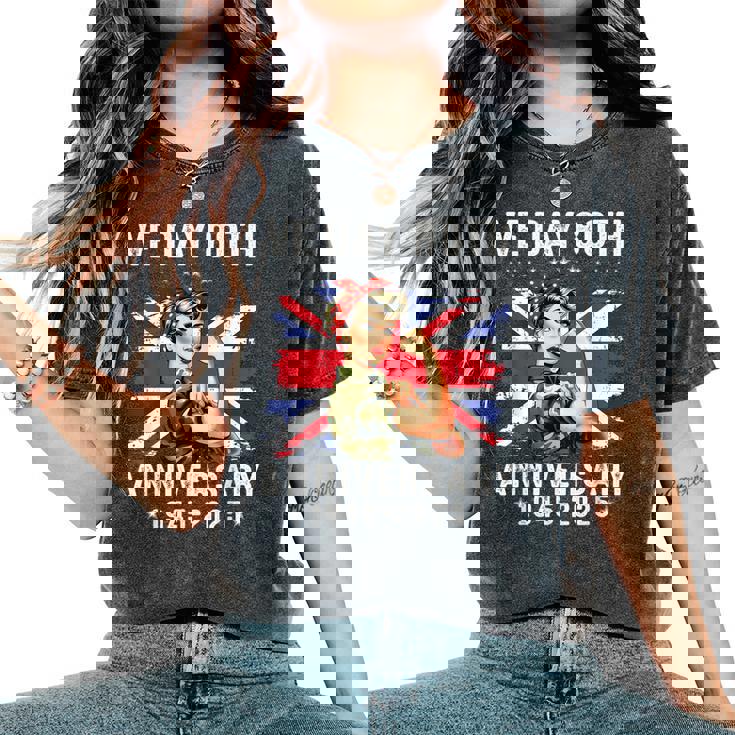 Bandera Del Díae 80 Aniversario Celebracióne Day 2025 Camiseta extragrande cómoda para mujer
