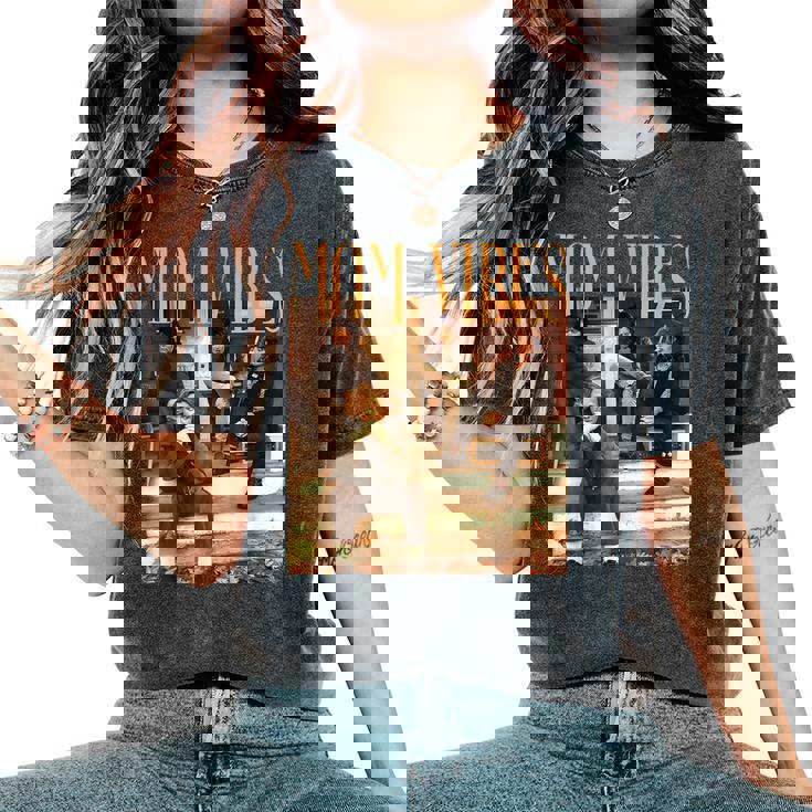 Mom Vibes Mother's Vibes 90’S Cool Moms Mother's Day Women's Oversized Comfort T-Shirt