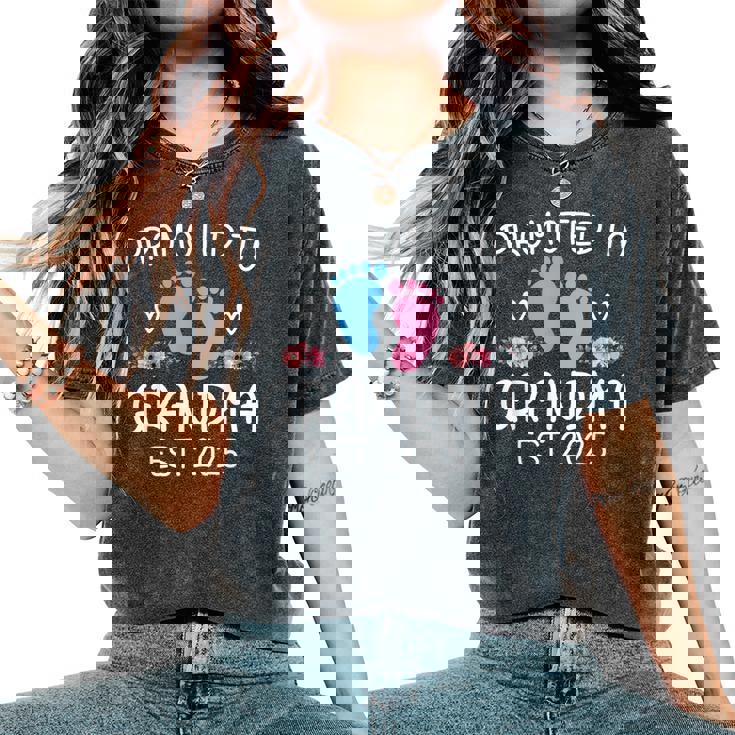 Promoted To Grandma 2025Oon To Be Grandma 母の日 2025 レディースオーバーサイズコンフォートTシャツ