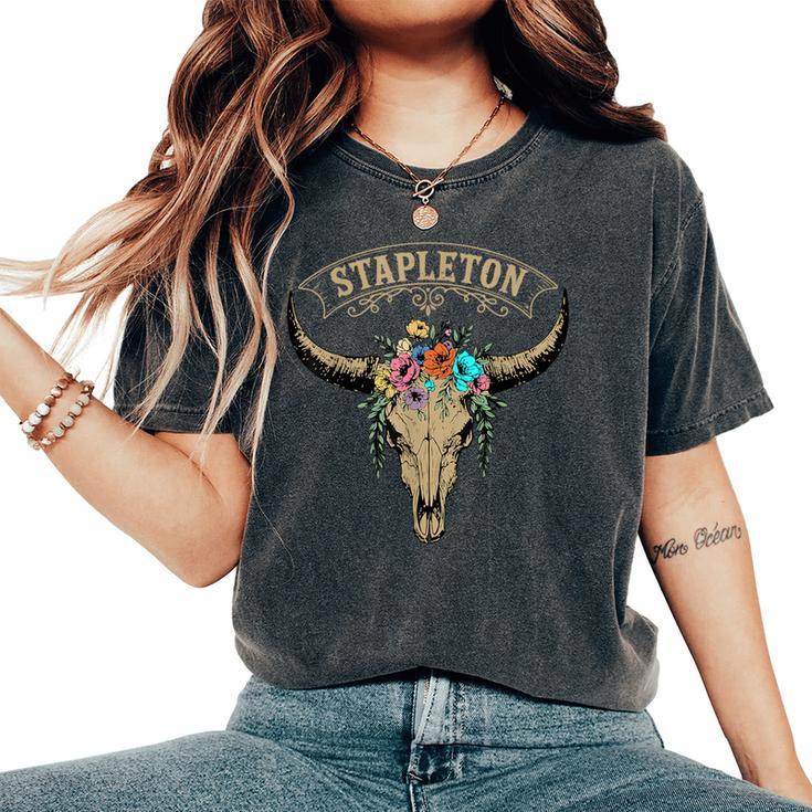 Vintage Stapleton Last Name Personalized Stapleton Flower Women's Oversized Comfort T-Shirt