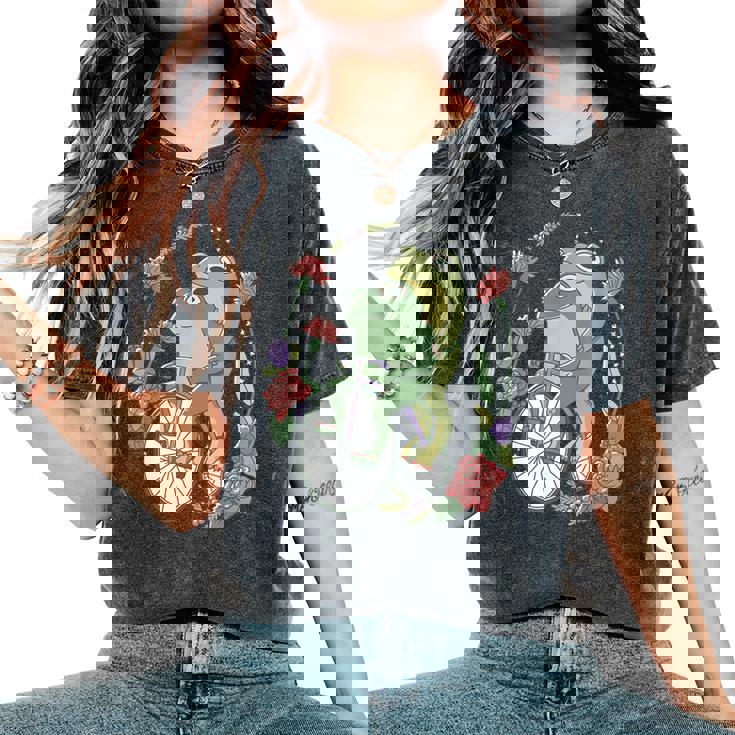 かわいい カエル 自転車 花 カワイイ 美的 気まぐれなロマンチック レディースオーバーサイズコンフォートTシャツ