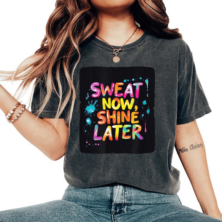 カラフルな汗が今輝き、男の子と女の子のためのステートメント。 レディースオーバーサイズコンフォートTシャツ